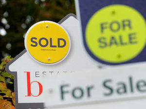 Supporting image for story: Star comment: How long until the housing bubble bursts?