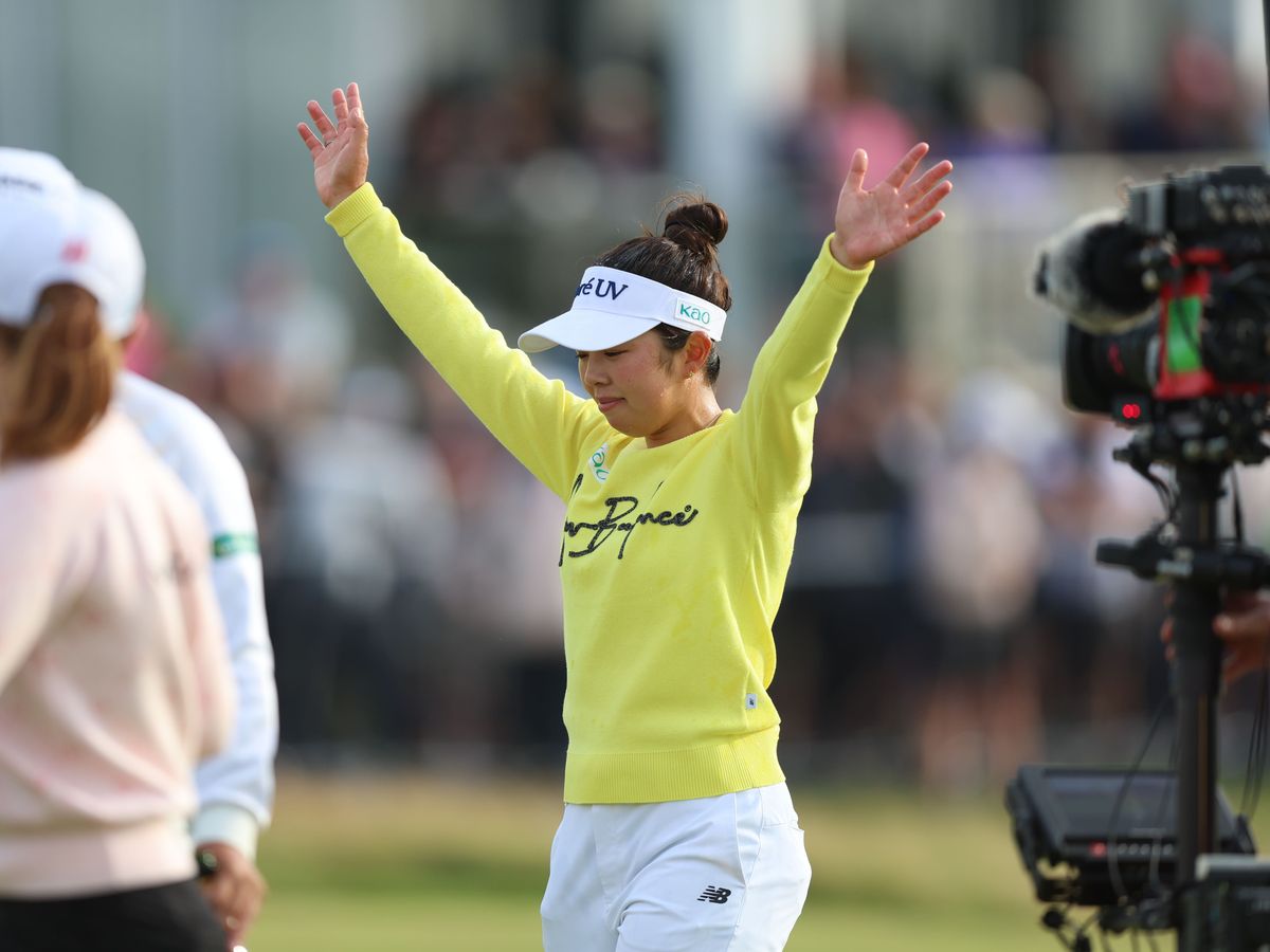 Miyu Yamashita holds off Charley Hull to win first major at Women&rsquo;s Open