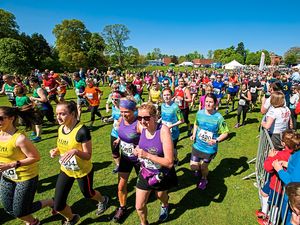 Supporting image for story: Thousands take part in Market Drayton 10K - pictures and video