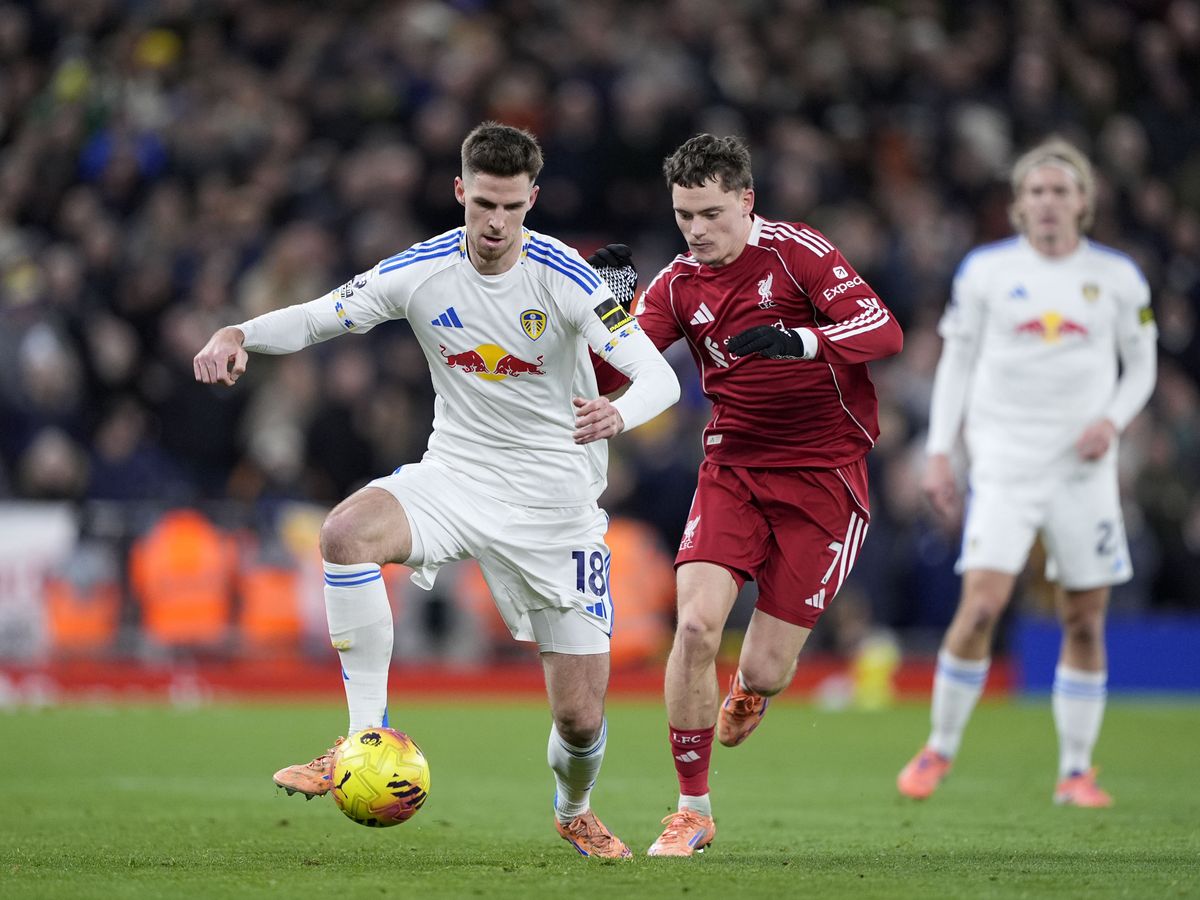 Liverpool winning run grinds to halt as stingy Leeds force stalemate at Anfield Liverpool winning run grinds to halt as stingy Leeds force stalemate at Anfield