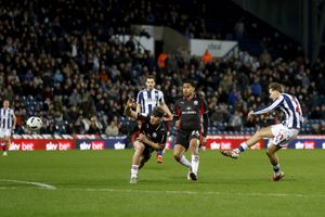 EDITORIAL USE ONLY. No use with unauthorized audio, video, data, fixture lists, club/league logos or 'live' services. Online in-match use limited to 120 images, no video emulation. No use in betting, games or single club/league/player publications