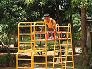 Supporting image for story: Fears over school bid