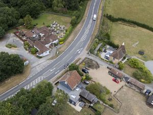 Supporting image for story: Road closure as bomb disposal team returns to site of police shooting