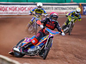 Supporting image for story: Rory Schlein says his farewell to Wolverhampton Wolves