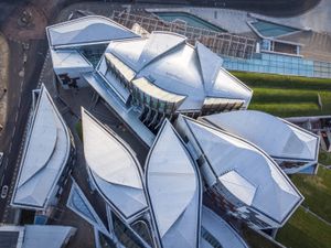 Supporting image for story: Scottish Parliament suspends all voting over Microsoft outage