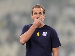 Supporting image for story: Harry Kane: England withdrawals could harm squad’s togetherness
