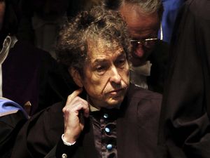 Supporting image for story: Bob Dylan to return to UK and Ireland for 13-date tour