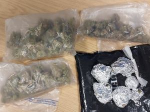 Supporting image for story: Two men arrested in Walsall after being found with drugs and money