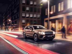 Supporting image for story: Bentley introduces updated Bentayga Hybrid