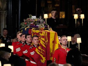 Supporting image for story: Queen laid to rest in Windsor after emotional public farewell