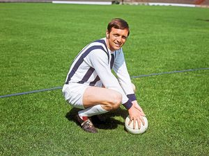 Supporting image for story: Jeff Astle's widow welcomes new study into football's dementia links