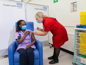 Supporting image for story: Confusion as fifth think double-jabbed Covid contacts should ‘do nothing’