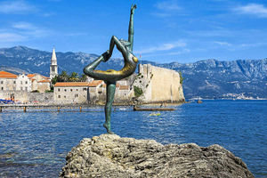 Supporting image for story: Tailor-made cruise