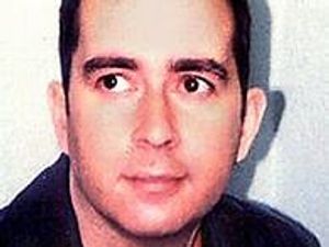 Supporting image for story: Netflix 'Puppet Master' conman Robert Hendy-Freegard wanted after allegedly running over two French cops