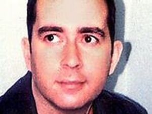 Supporting image for story: Netflix 'Puppet Master' conman Robert Hendy-Freegard wanted after allegedly running over two French cops