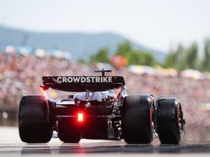 Supporting image for story: George Russell feels Max Verstappen should have been disqualified at Spanish GP