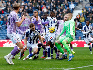 Supporting image for story: Kit-gate: Sheffield Wednesday claim strip 'problem' as West Brom boss labels clash 'borderline'