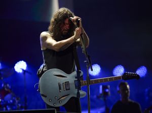 Supporting image for story: Fans ‘spend time in the musical mind’ of Taylor Hawkins at LA tribute concert