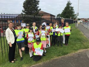 Supporting image for story: Primary school children leave notes on cars urging parents to park more considerately