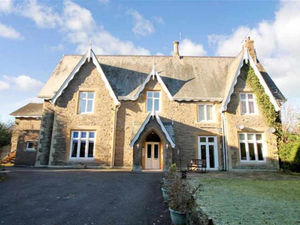 Supporting image for story: Youths break into Bishop's Castle care home