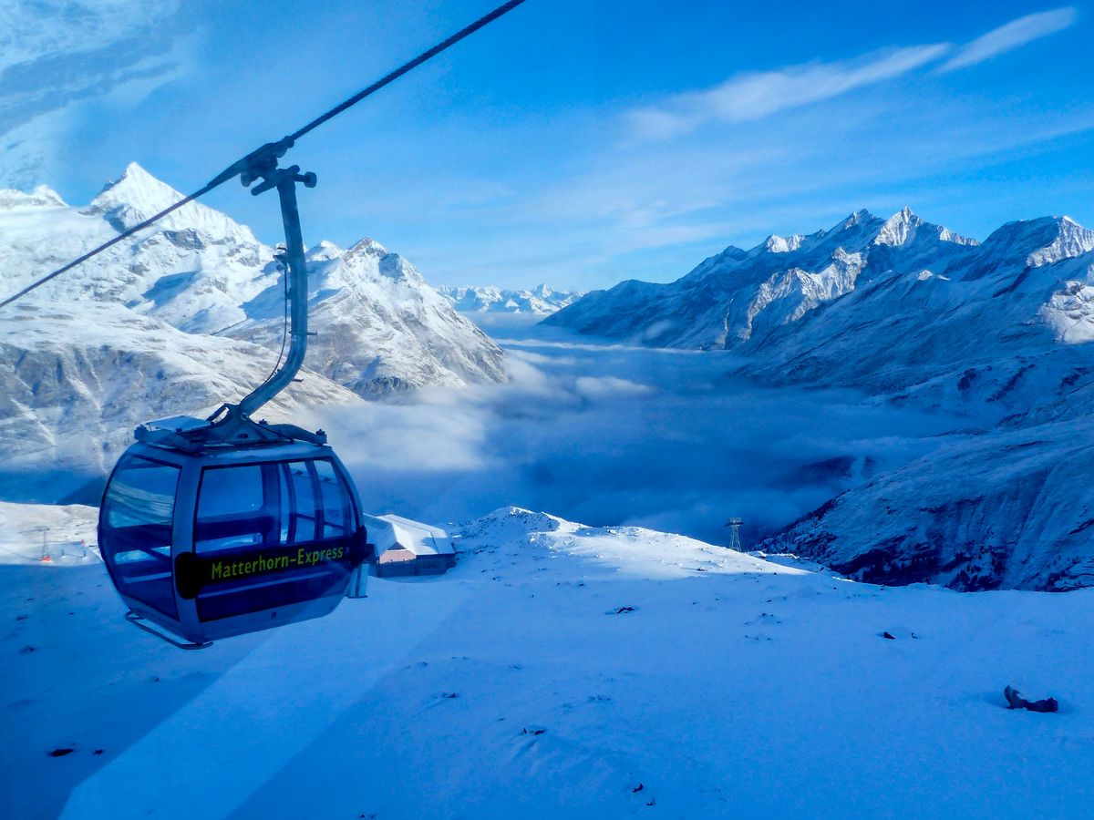 Bodies of five skiers found on Swiss glacier