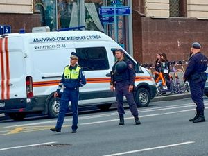 Supporting image for story: At least one person dead after explosion at Moscow shopping centre