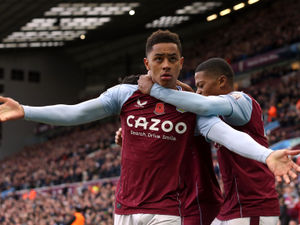 Supporting image for story: Aston Villa 3 Manchester United 1 - Report 