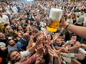 Supporting image for story: Thousands of beer lovers descend on Munich for Oktoberfest