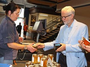 Supporting image for story: No-deal Brexit will not be sweet for food prices, Corbyn warns shoppers