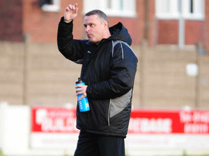 Supporting image for story: Rob Smith in defensive poser for AFC Telford