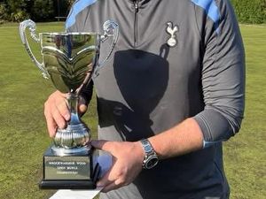 Supporting image for story: Bowls round-up: Five-star Simpson is the champion again