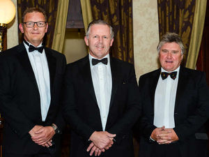 Supporting image for story: Sean Fitzpatrick is backing the All Blacks