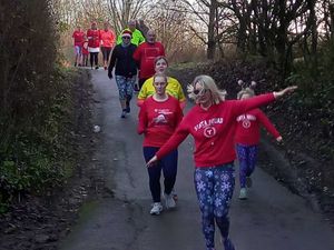 Supporting image for story: Hundreds of parkrunners turn out on Christmas Eve in first of four festive runs