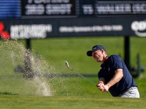 Supporting image for story: Justin Rose extends lead at Farmers Insurance Open