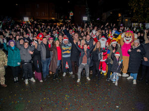 Supporting image for story: 15 festive photos as Emmerdale star kicks off Christmas season in Wednesbury on night of celebration