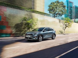 Supporting image for story: Refreshed Kia Niro Hybrid and plug-in go on sale