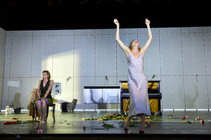 Annabel Bates (Mrs Elvsted) and Lizzy Watts (Hedda) in Hedda Gabler. Photo by Brinkhoff Mögenburg