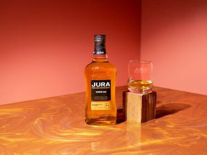 Supporting image for story: Grab a 42% discount on this bourbon cask Jura Scotch whisky