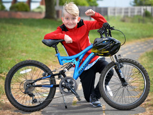 Supporting image for story: Dylan, 9, raises £690 for Midland hospital