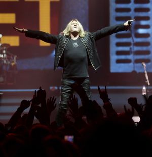 Def Leppard. Pictures by: Andy Shaw