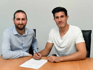 Supporting image for story: Danny Batth signs new contract at Wolves