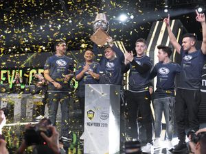 Supporting image for story: Wolves teams up with American esports brand Evil Geniuses