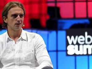 Supporting image for story: Revolut makes record profit as wait for banking licence continues