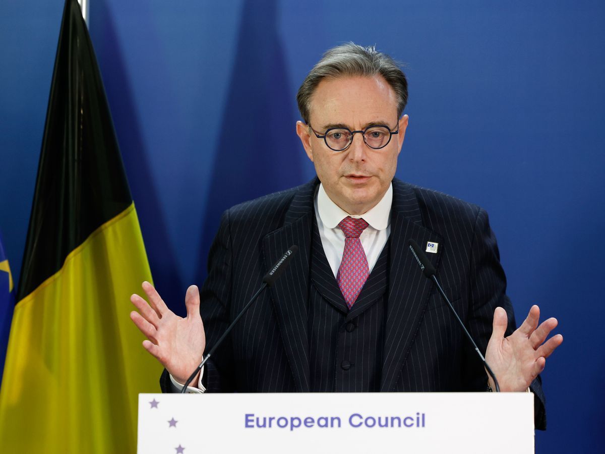 EU leaders agree on Ukraine loan after plan to use Russian assets unravels