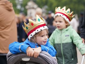 Supporting image for story: Mourners recall fond encounters with 'deadpan' Queen who made them feel special