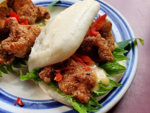 Supporting image for story: Food review: Bao bun lunch short on dazzle