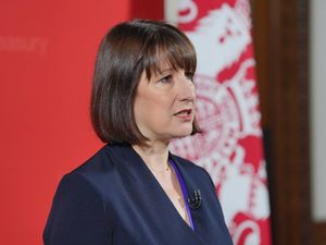 Supporting image for story: Reeves expected to approve inflation-busting pay hikes for public sector workers