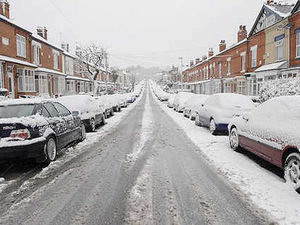 Supporting image for story: Thousands lose electricity in big freeze