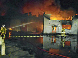 Supporting image for story: Residents evacuated after Stourport factory fire