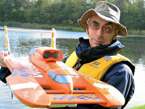 Supporting image for story: Record-breaking racing for model power boats in Shropshire
